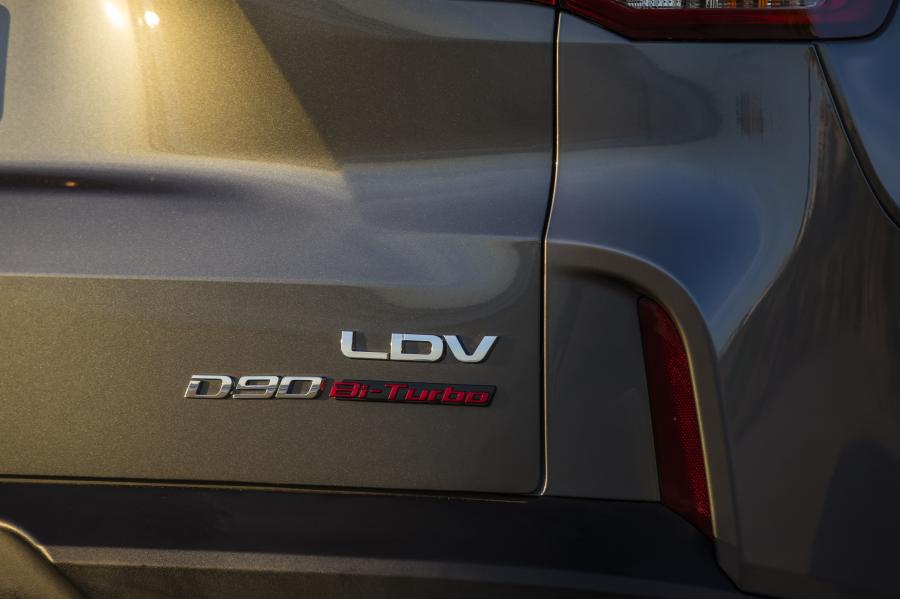 Логотип LDV D90 Diesel Executive 2020 года  (фото 14 из 15)
